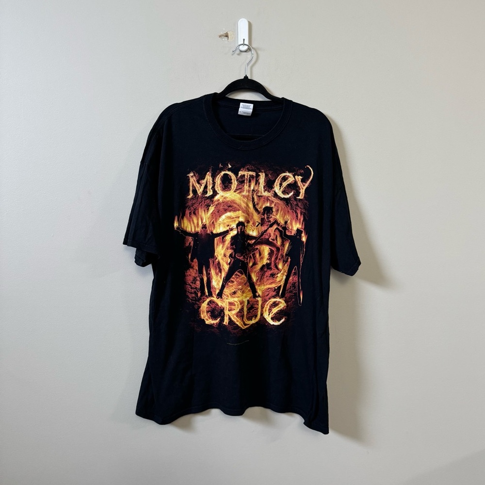 Motley Crue Las Vegas 2013 evening in Hell short sleeve graphic t-shirt